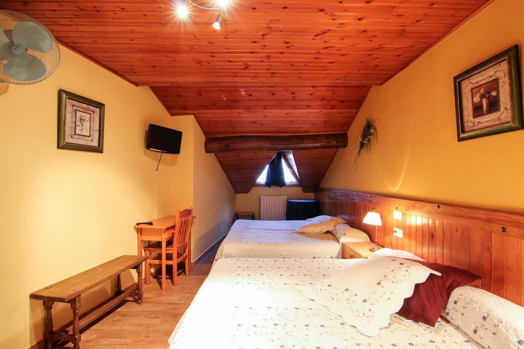 Roch Hotel Altron Room photo